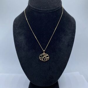 Elegant vintage Gold Pendant Necklace